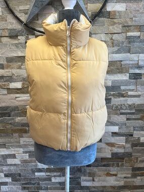 Reversible Women’s Puffer Vest - Light Yellow
